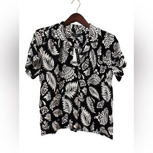 ⚡️ NWT Grace Black & White Floral Rayon Top | Size L | 22” Pit to Pit